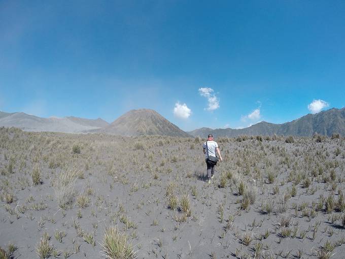 Walking to Bromo Walking to Bromo