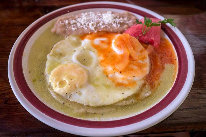 Huevos divorciados Huevos divorciados